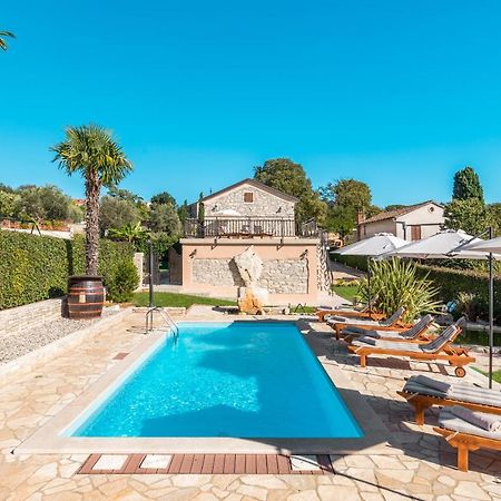 Villa Alma Kaštelir Kültér fotó