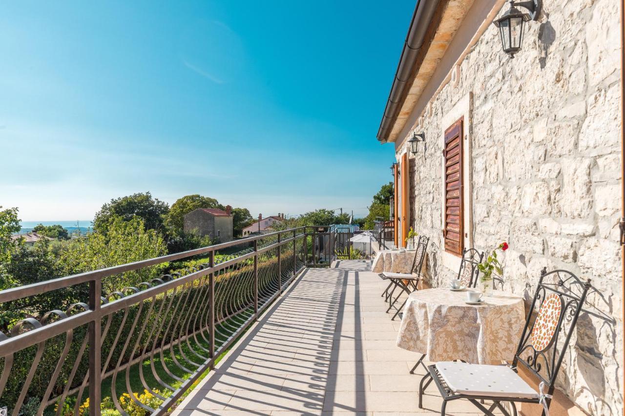 Villa Alma Kaštelir Kültér fotó