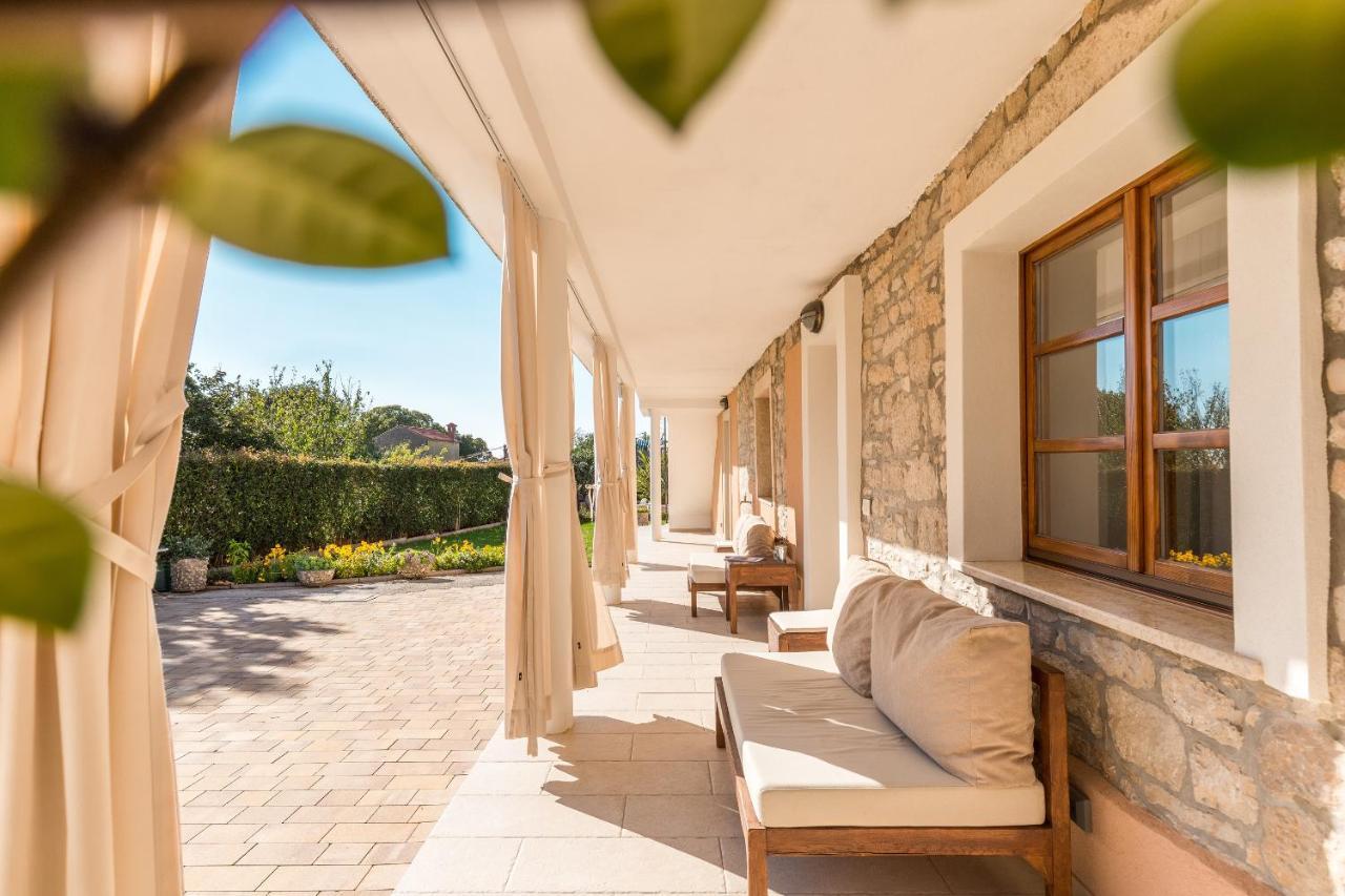 Villa Alma Kaštelir Kültér fotó