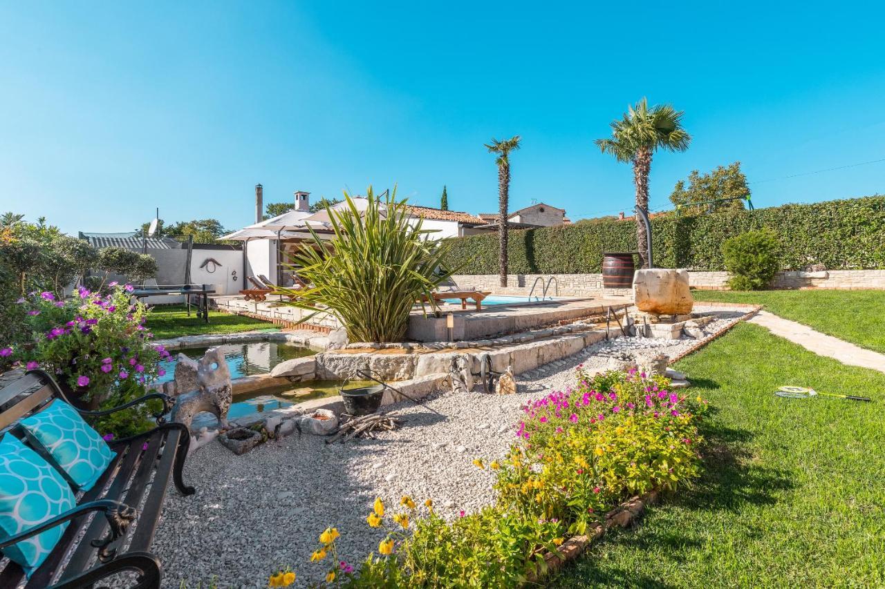 Villa Alma Kaštelir Kültér fotó
