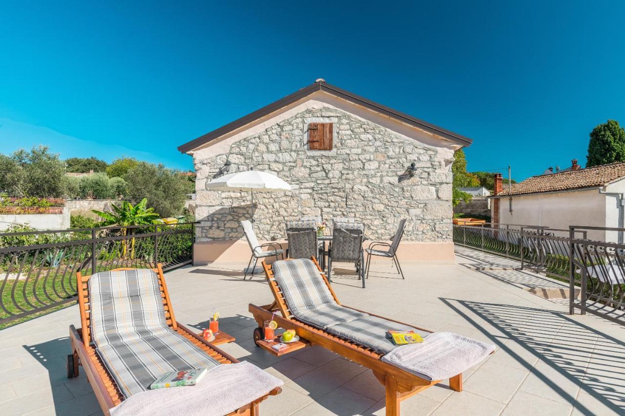 Villa Alma Kaštelir Kültér fotó