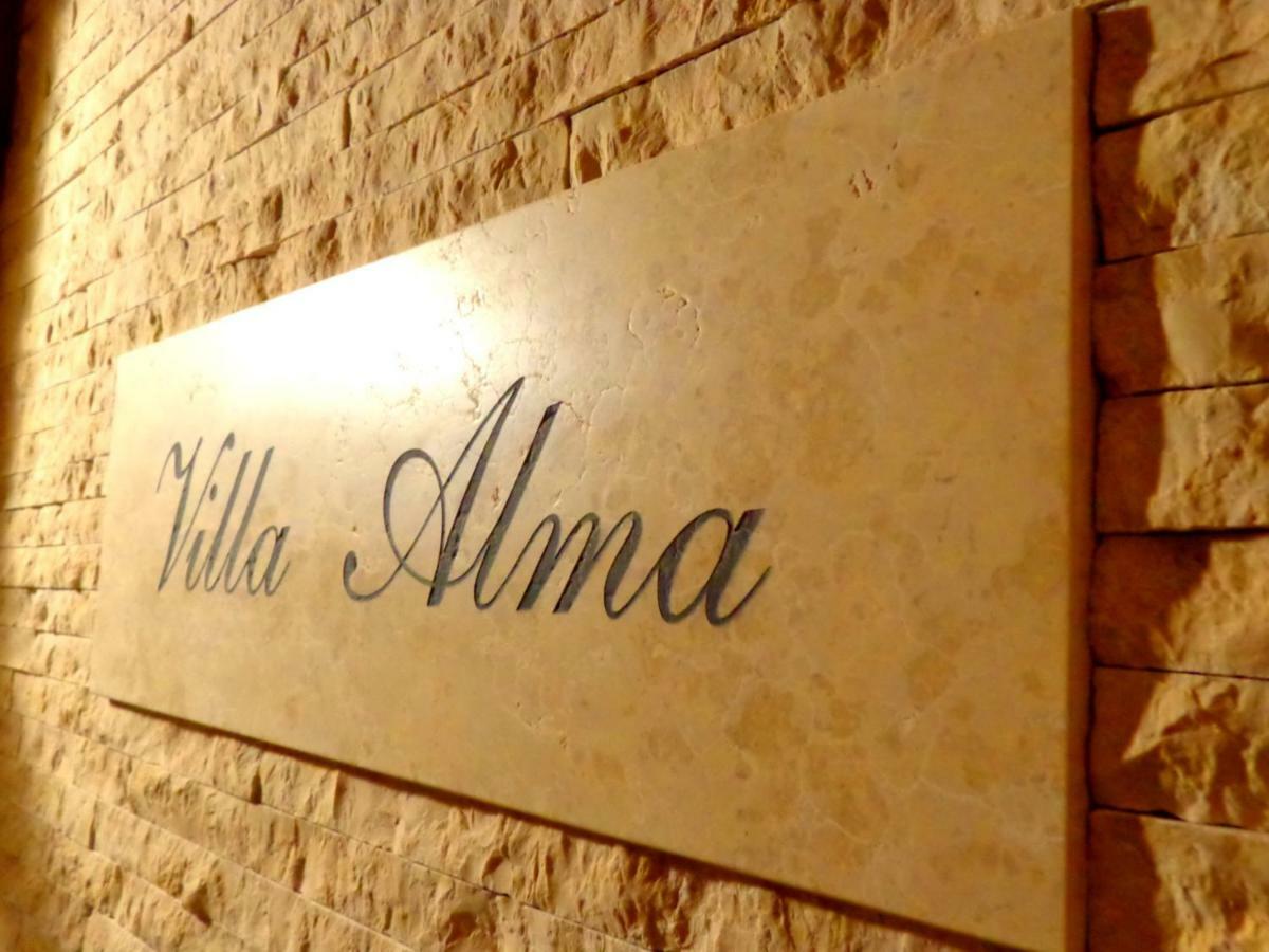 Villa Alma Kaštelir Kültér fotó