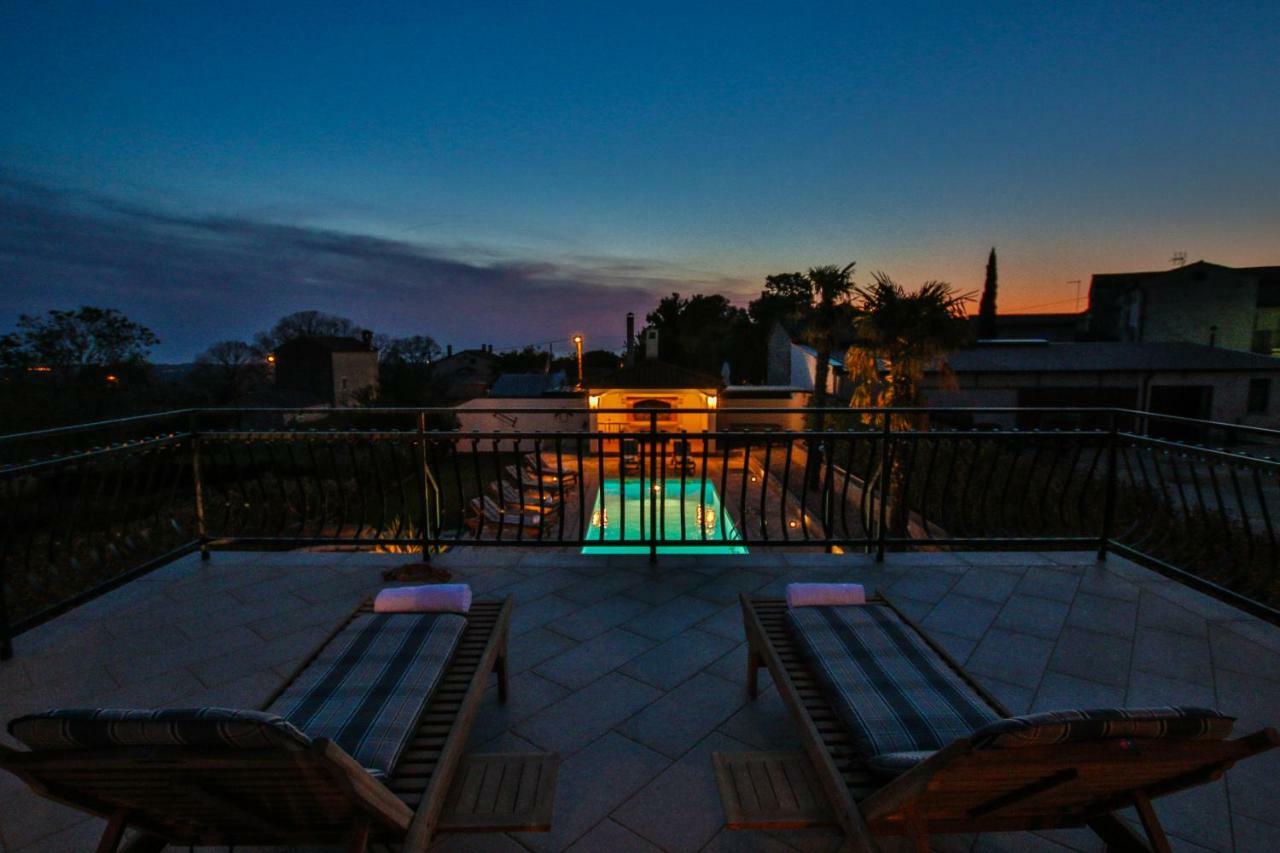 Villa Alma Kaštelir Kültér fotó
