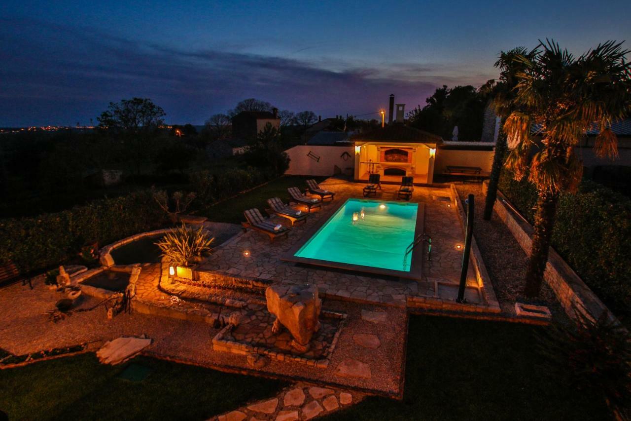 Villa Alma Kaštelir Kültér fotó